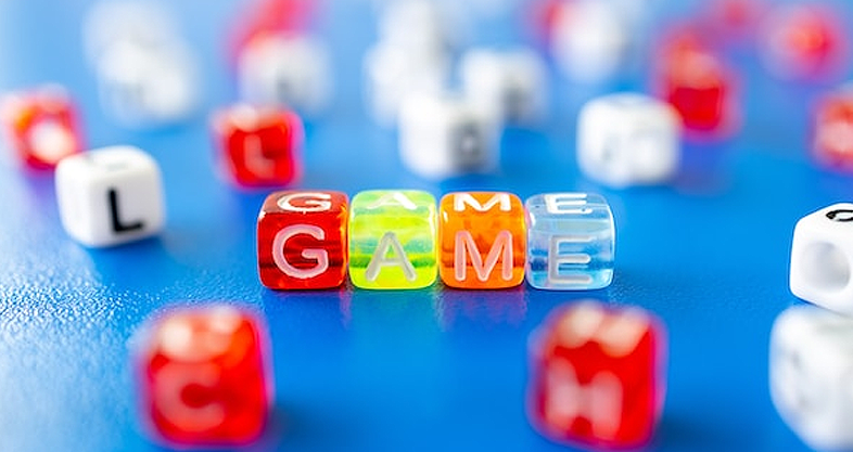 Desenvolvimento de jogos blockchain e jogos play to earn: colaboração entre a tecnologia blockchain e o desenvolvimento de jogos blockchain | Jogos tradicionais e jogos multijogador