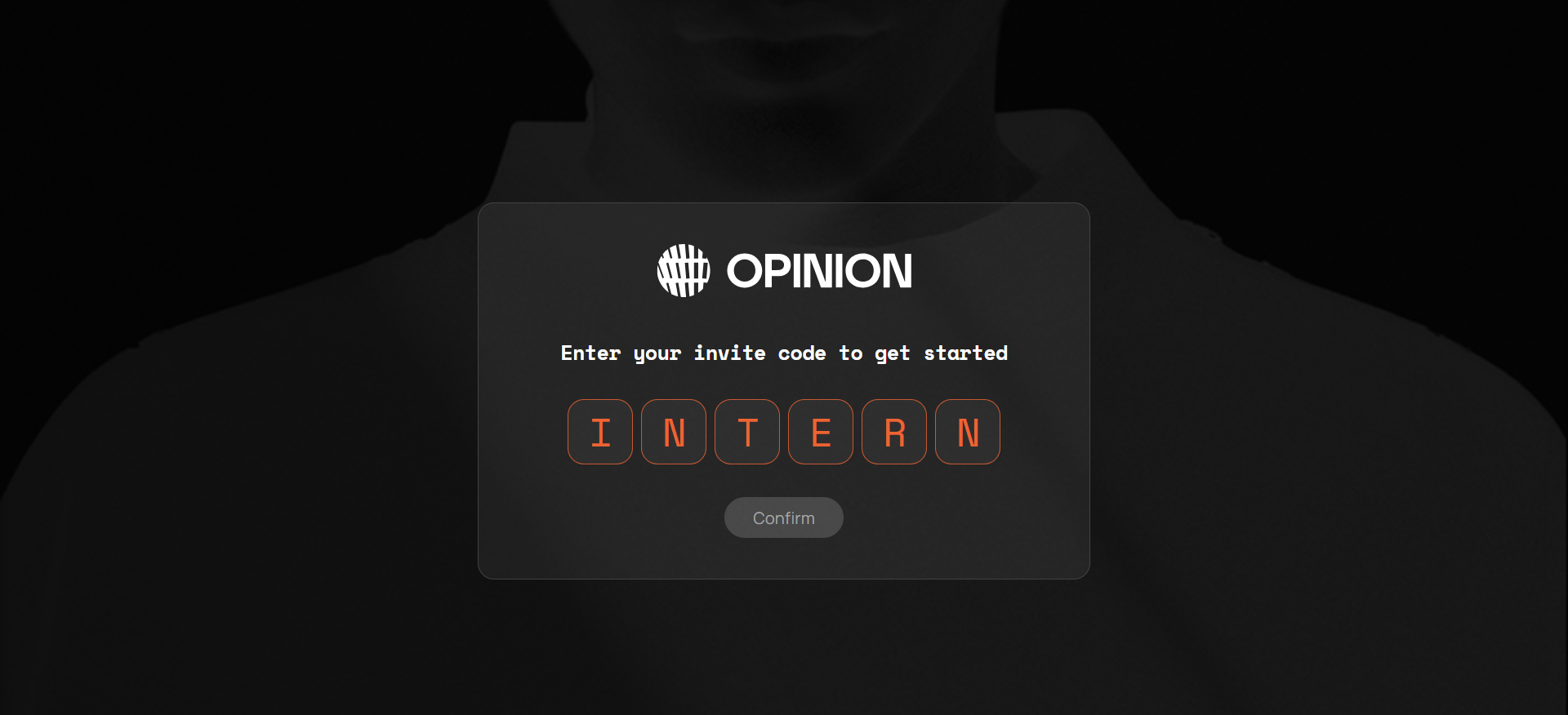 Ecrã de registo do Opinion Labs com o código de convite "INTERN" introduzido para ativação das recompensas da 1ª temporada do OPN.